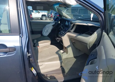 2015 Toyota Sienna from USA, damaged, VIN 5TDZK3DC1FS535383